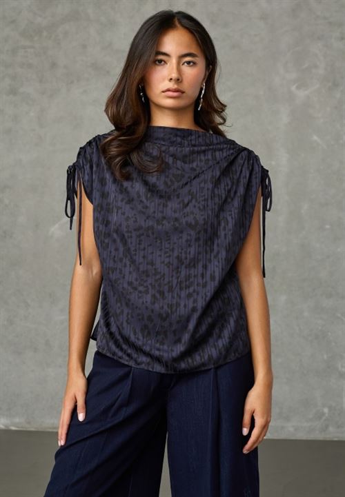 LOVE & DIVINE , LOVE1661,  NAVY LEO