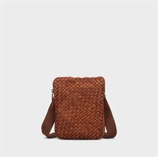 MONTANA CROSSBODY, AURORA URBAN LEATHER COGNAC
