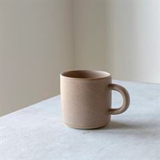 JULIE DAMHUS STUDIO KOP, ODA CYLINDER KOP MED HANK, BEIGE