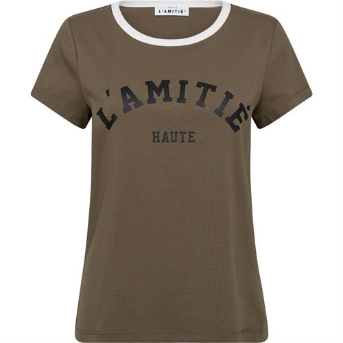 HAUTE L`AMITIÉ T-SHIRT, NECKLINE LOGO TEE, WALNUT