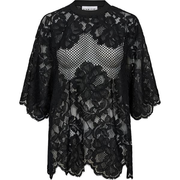 HAUTE L`AMITIÉ TEE, CURVEY LACE HEM TEE, BLACK
