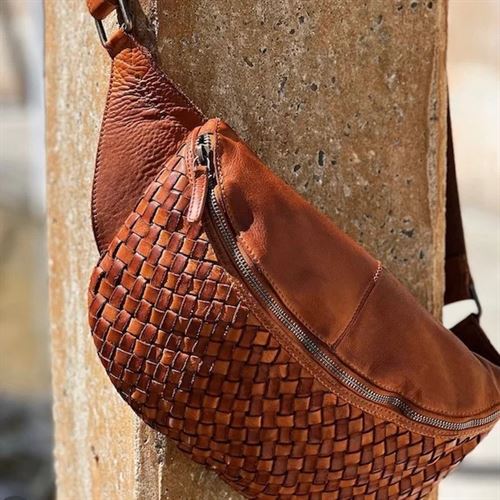 MONTANA BUMBAG,VERONA BUMBAG FLET, COGNAC